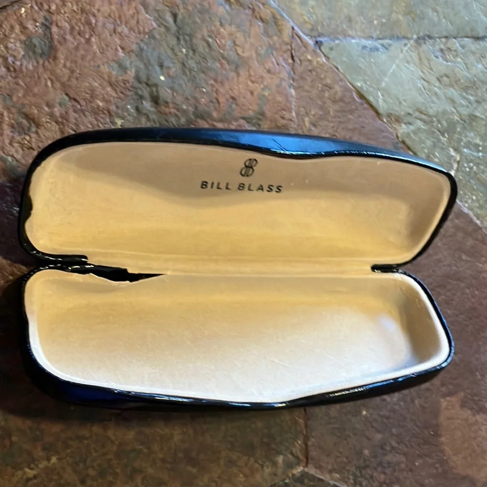 Bill Blass Black Patent‎ Hard Eyeglass Case